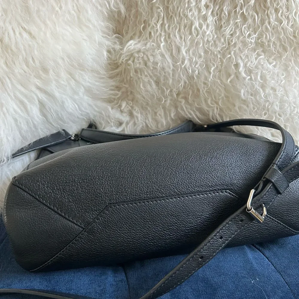 Louis Vuitton Taurillon Leather Lockme